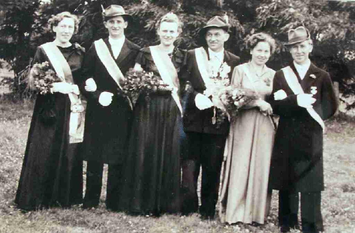 Thron 1950/1951 - Heinrich V.