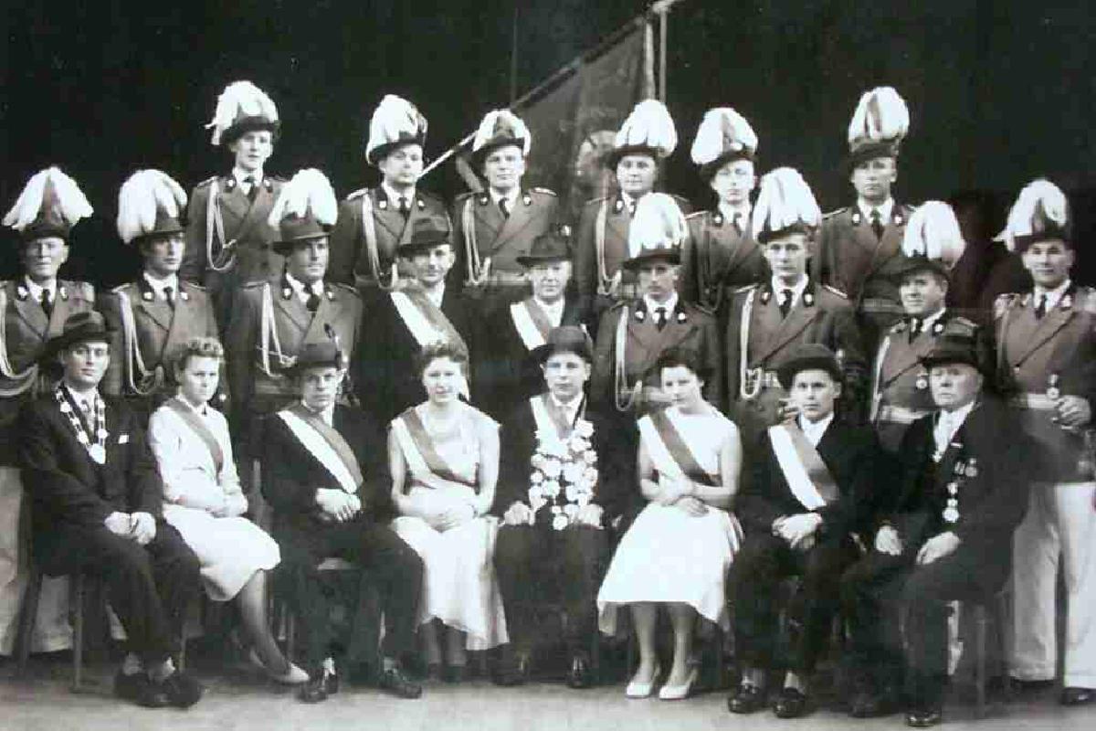 Thron 1958/1959 - Bernhard V.