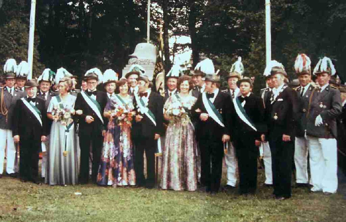 Thron 1975/1976 - Theodor I.