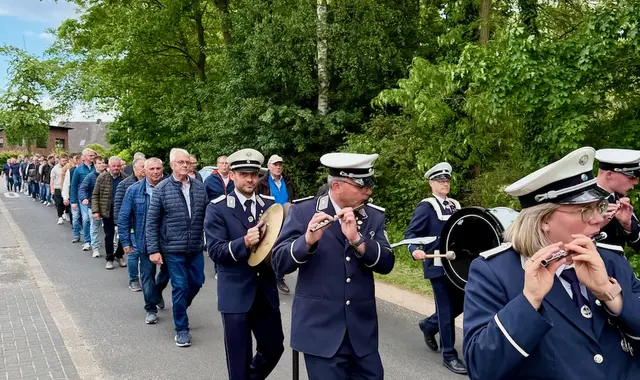 Marchieren bei bestem Wetter